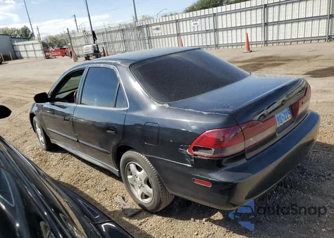 2002 Honda Accord Lx z USA, uszkodzony, nr VIN 1HGCG16482A047025